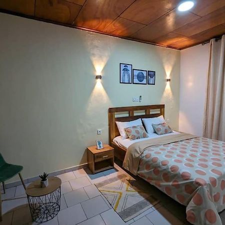 Appartement Meuble Yaounde Exterior photo